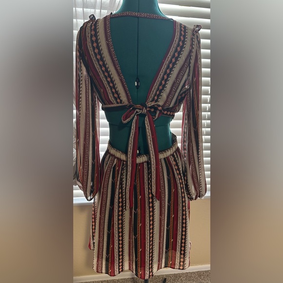 SHEIN Boho Printed Cut-Out Maxi Dress - Picture 4 of 8